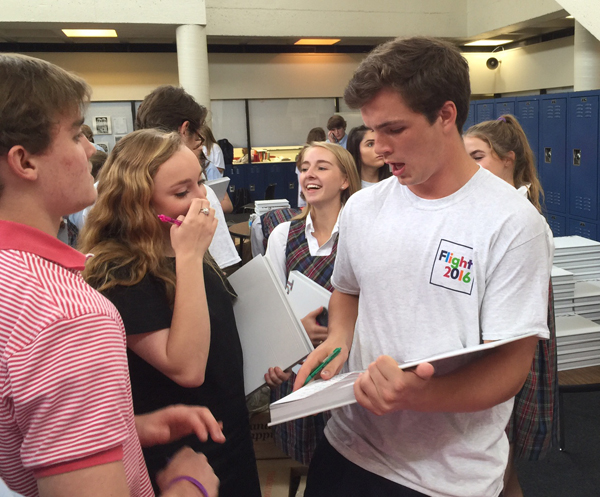 Yearbook-distribution-FWCD